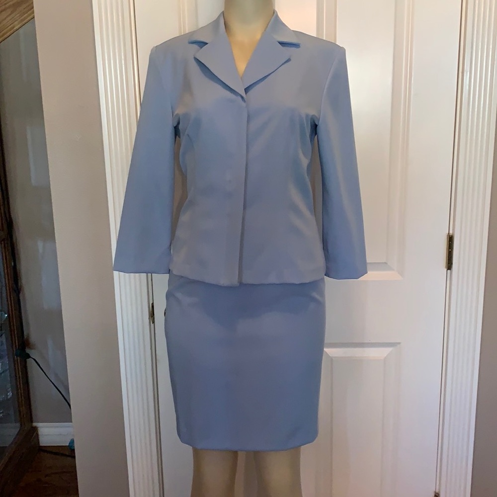 SUIT with skirt